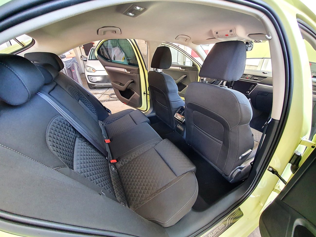 Spacious rear seats of the Škoda Superb